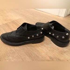 Balenciega studded oxford